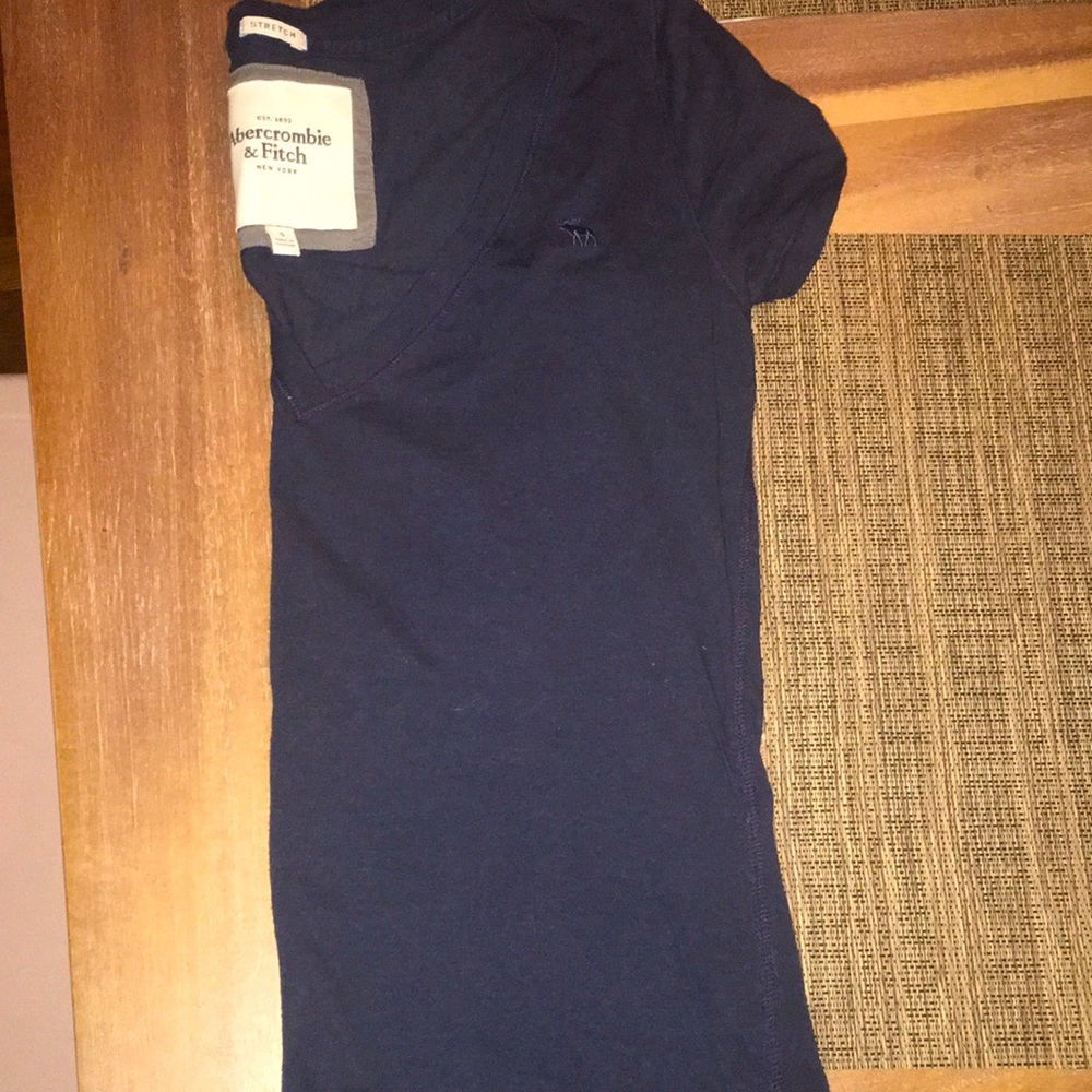 V neck tee